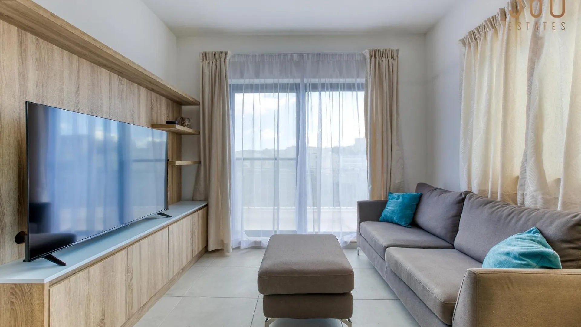 Cosy Penthouse With Terrace & Views In St Julians By 360 Estates Apartment Saint Julian's