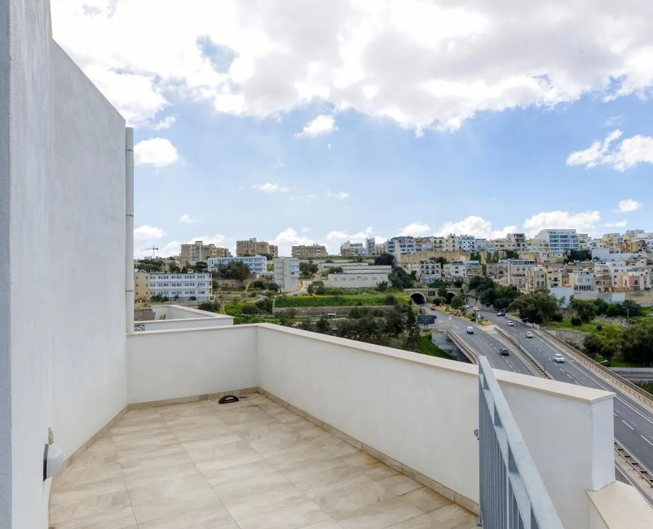 Cosy Penthouse With Terrace & Views In St Julians By 360 Estates Apartment Saint Julian's